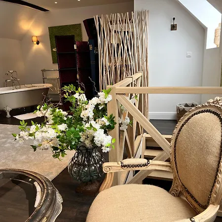 La Lanterne Konukevi *